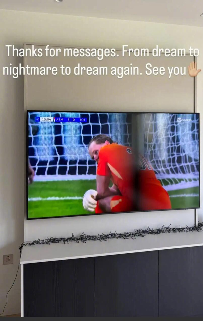 开云-热刺门将金斯基两度失误被换下,赛后获球迷安慰|马竞|欧冠|托特纳姆热刺|马德里竞技|决赛_新浪体育_新浪新闻